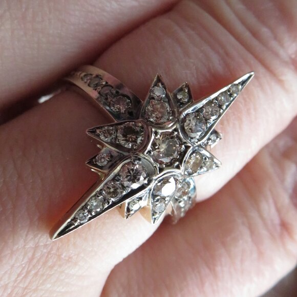 H. Stern 18K Gold Diamonds Star Ring Size 8